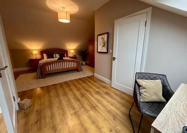 The Lodge, Monkstown Monkstown  Luaran gambar